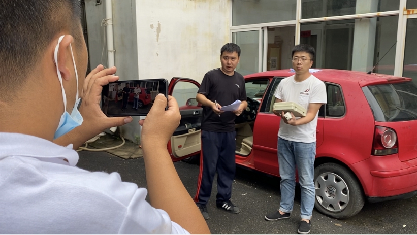 图为远程直播现场试验